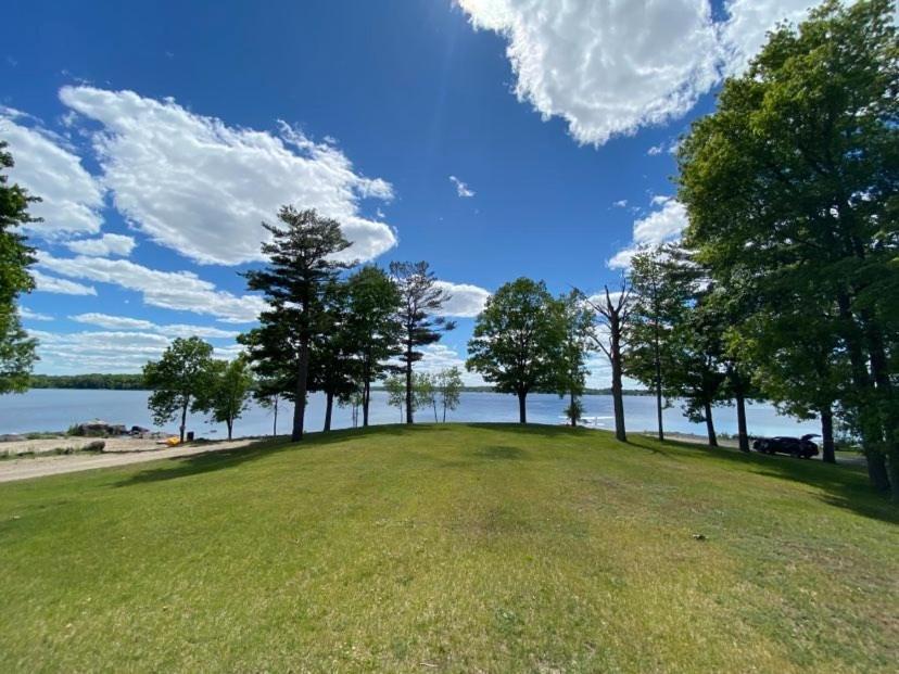 Stoco Lake Lodge Tweed ภายนอก รูปภาพ