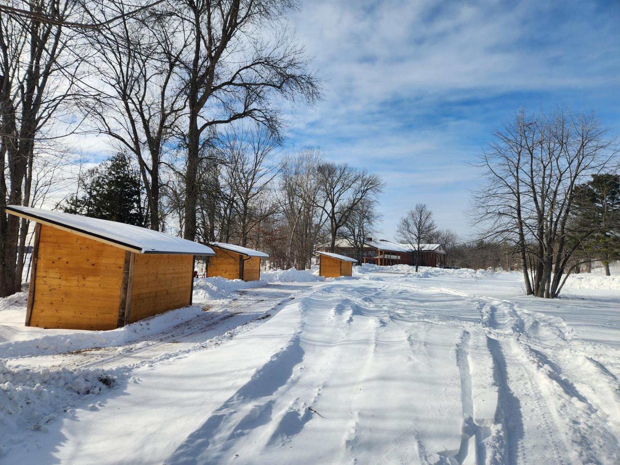Stoco Lake Lodge Tweed ภายนอก รูปภาพ